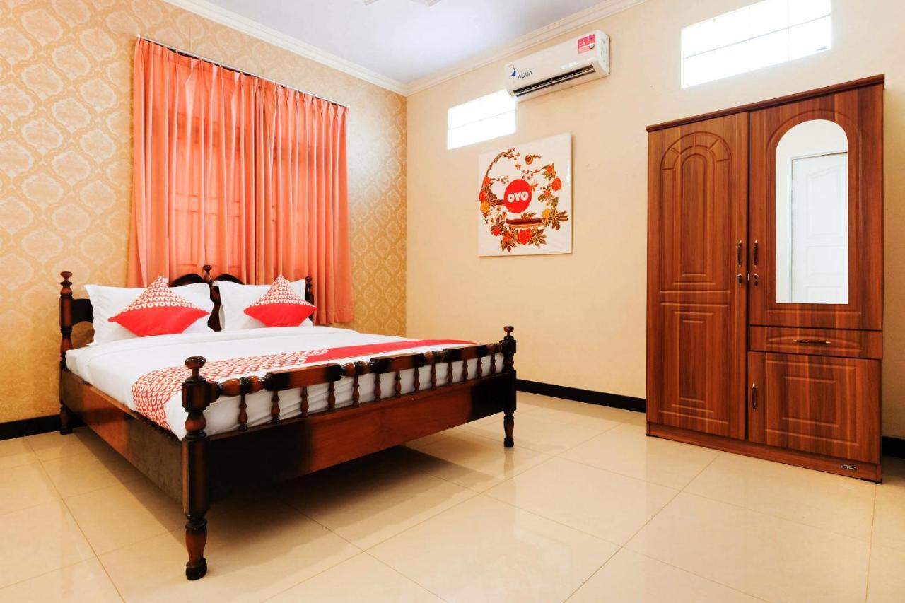 Oyo 338 Guest House Omah Manahan Syariah Surakarta  Экстерьер фото